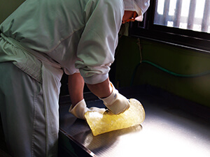 奉天を専門に作り続ける丸英製菓